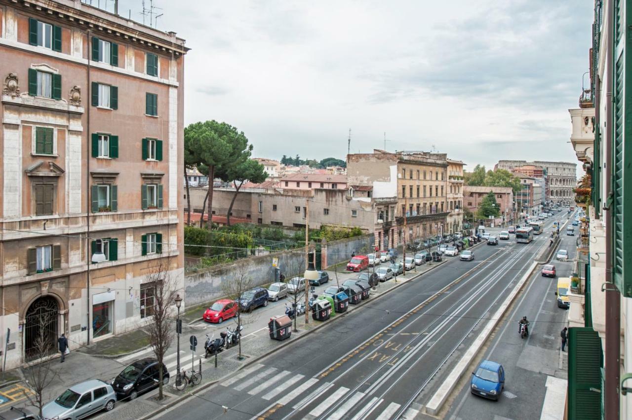 Black Rooms Colosseo Rome Exterior photo