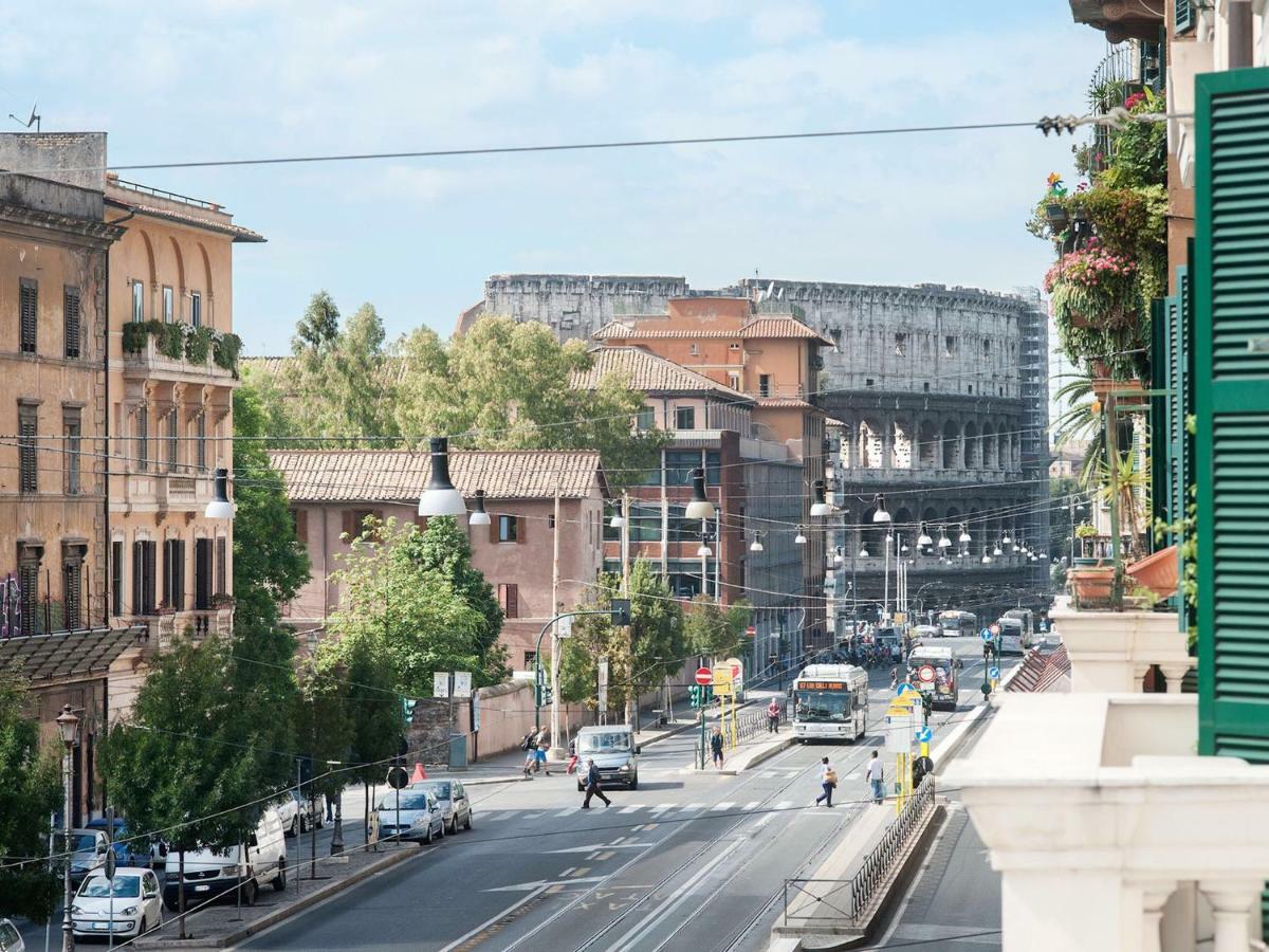 Black Rooms Colosseo Rome Exterior photo